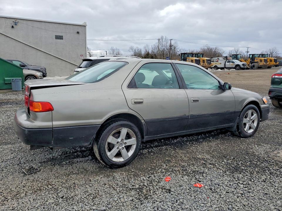 76757285 :رقم المزاد ، JT2BG28K3Y0485129 vin ، 2000 Toyota Camry مزاد بيع