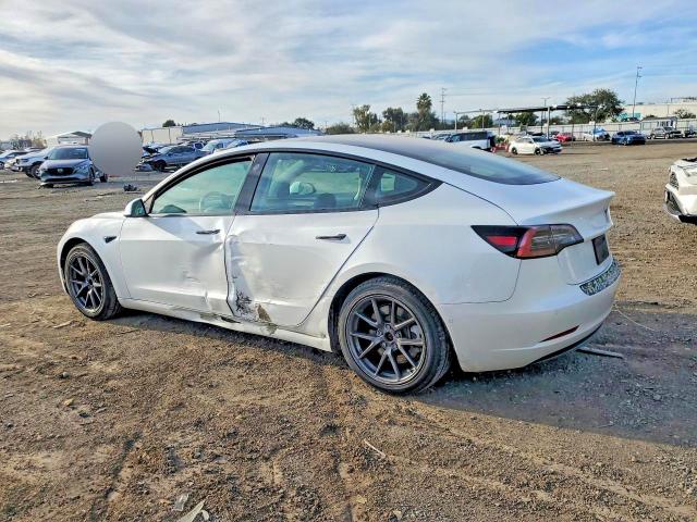 2021 Tesla Model 3 მანქანა იყიდება აუქციონზე, vin: 5YJ3E1EA3MF027240, აუქციონის ნომერი: 78904335