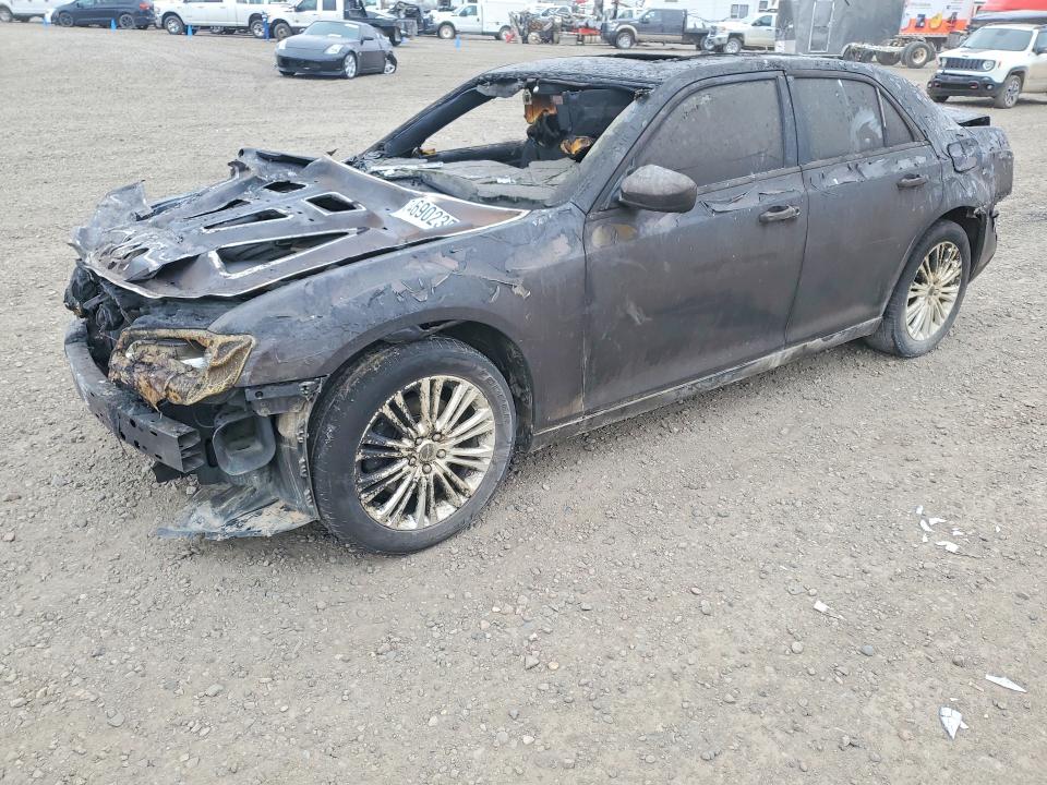 Auction sale of the 2014 Chrysler 300c, vin: 2C3CCAKT3EH384235, lot number: 74690235