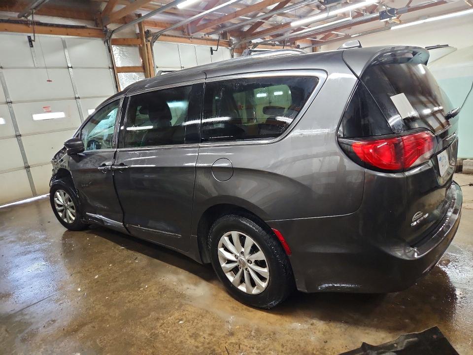 2018 Chrysler Pacifica მანქანა იყიდება აუქციონზე, vin: 2C4RC1BG8JR217754, აუქციონის ნომერი: 74818505