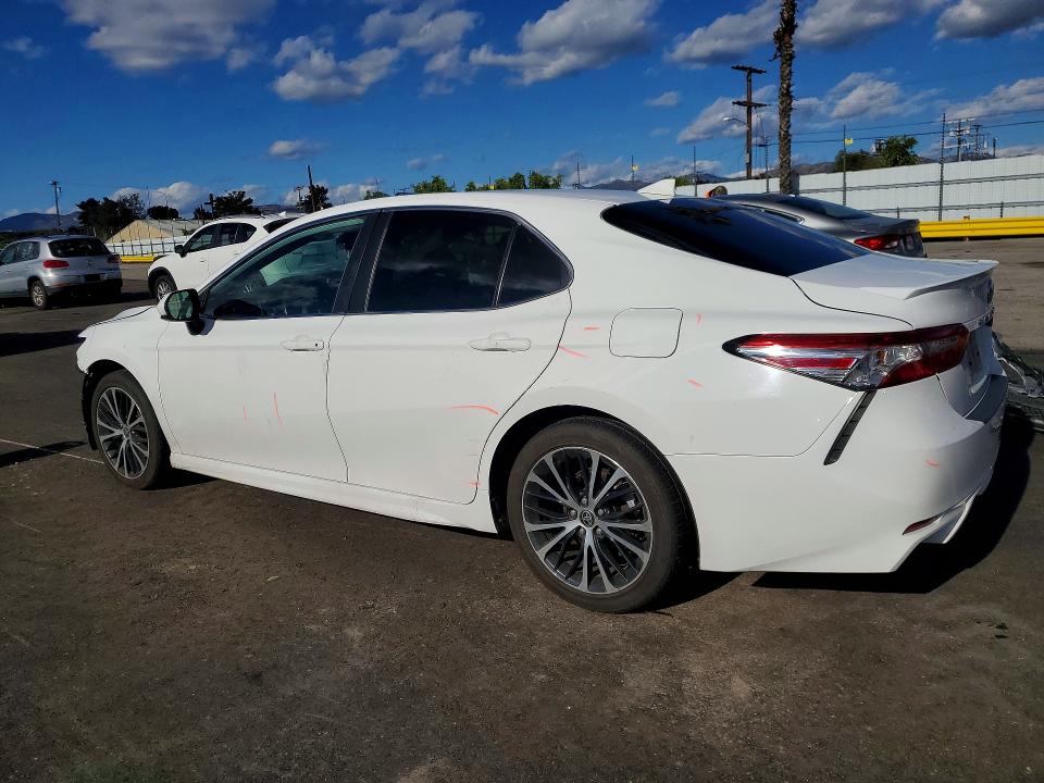 2020 Toyota Camry მანქანა იყიდება აუქციონზე, vin: 4T1G11AK2LU950225, აუქციონის ნომერი: 77771255