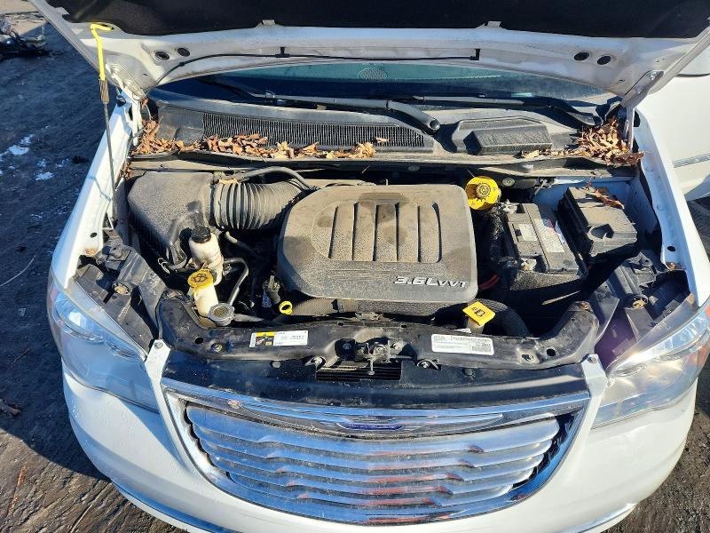 75837245 :رقم المزاد ، 2C4RC1BG5GR289309 vin ، 2016 Chrysler Town & Cou مزاد بيع