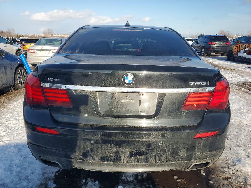 2013 Bmw 750 მანქანა იყიდება აუქციონზე, vin: WBAYB6C52DC998015, აუქციონის ნომერი: 78492435