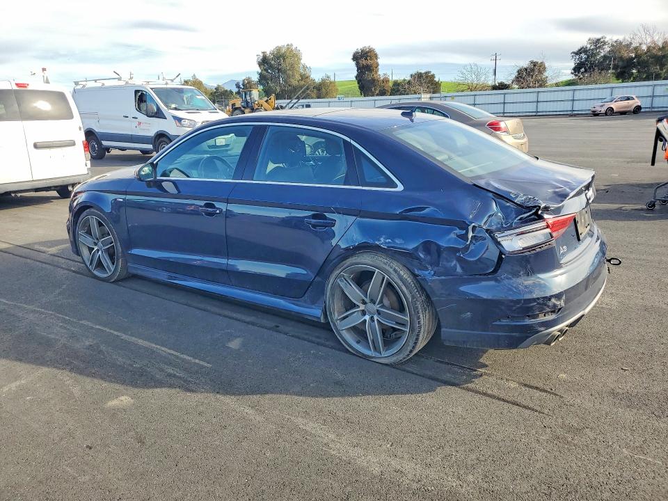 Продаж на аукціоні авто 2017 Audi A3, vin: WAUGUGFF7H1044507, номер лоту: 79269985