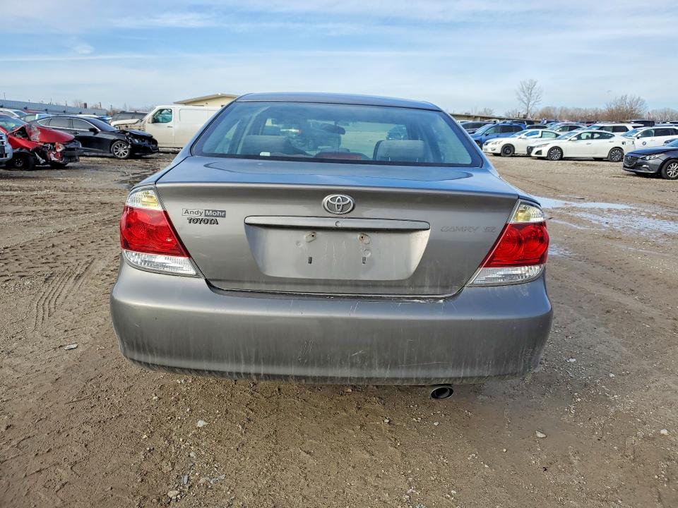 2005 Toyota Camry მანქანა იყიდება აუქციონზე, vin: 4T1BE32K85U512059, აუქციონის ნომერი: 75582395