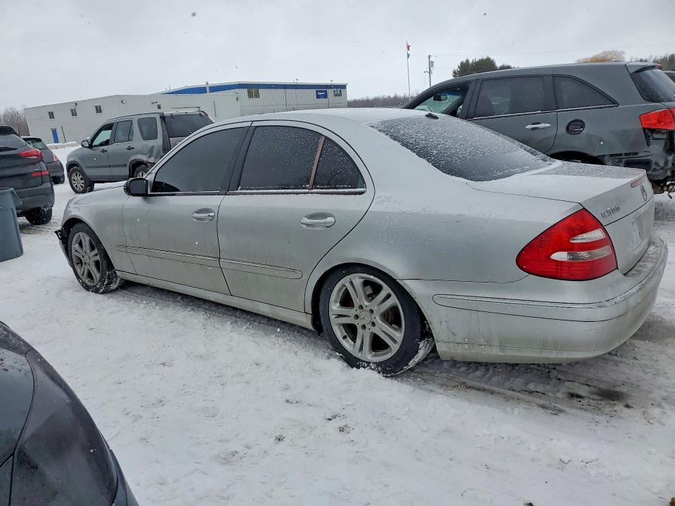 2004 Mercedes-benz E მანქანა იყიდება აუქციონზე, vin: WDBUF83J04X112828, აუქციონის ნომერი: 76794335