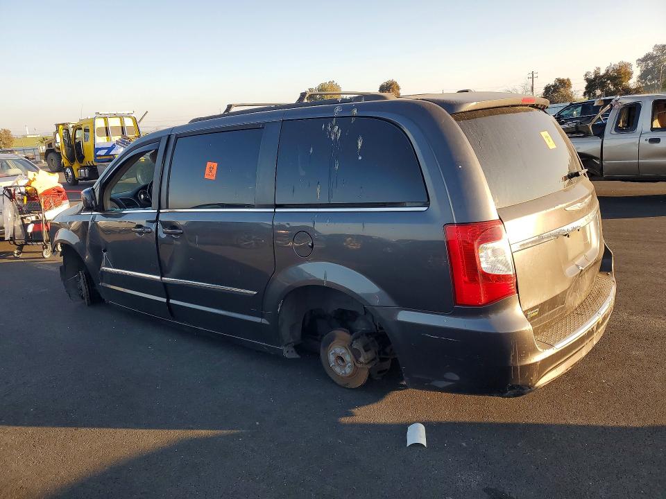 2015 Chrysler Town & Country მანქანა იყიდება აუქციონზე, vin: 2C4RC1BG7FR645273, აუქციონის ნომერი: 75699715