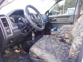 77612605 :رقم المزاد ، 3C6UR5CL3FG510638 vin ، 2015 Ram 2500 مزاد بيع
