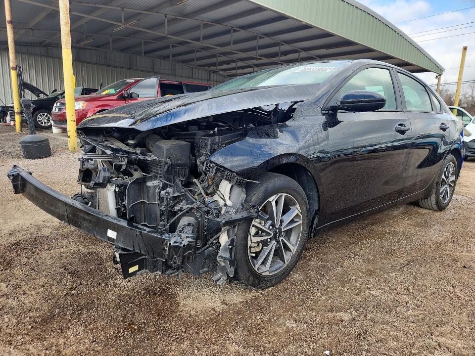 77888195 :رقم المزاد ، 3KPF24AD2RE708915 vin ، 2024 Kia Forte مزاد بيع