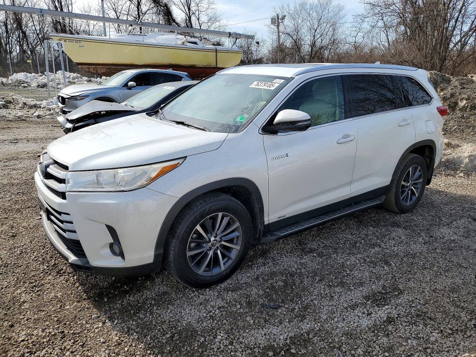 Продажа на аукционе авто 2019 Toyota Highlander, vin: 5TDJGRFH6KS054551, номер лота: 76379185