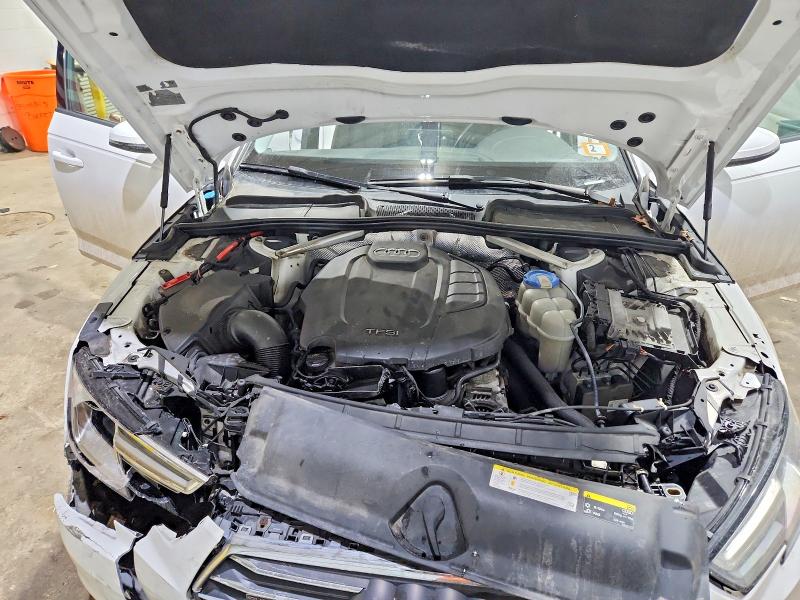 Продажа на аукционе авто 2017 Audi A4, vin: WAUANAF45HN001534, номер лота: 77897915