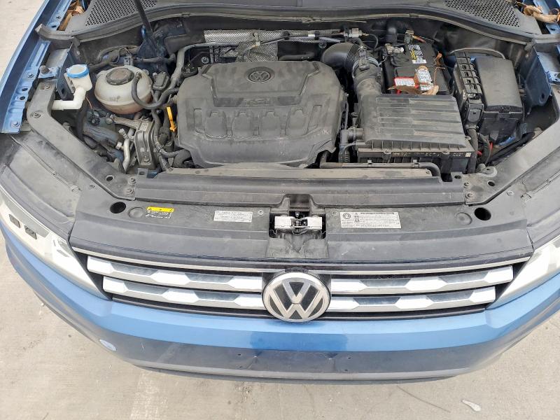 Продажа на аукционе авто 2020 Volkswagen Tiguan, vin: 3VV3B7AX3LM094633, номер лота: 76599755