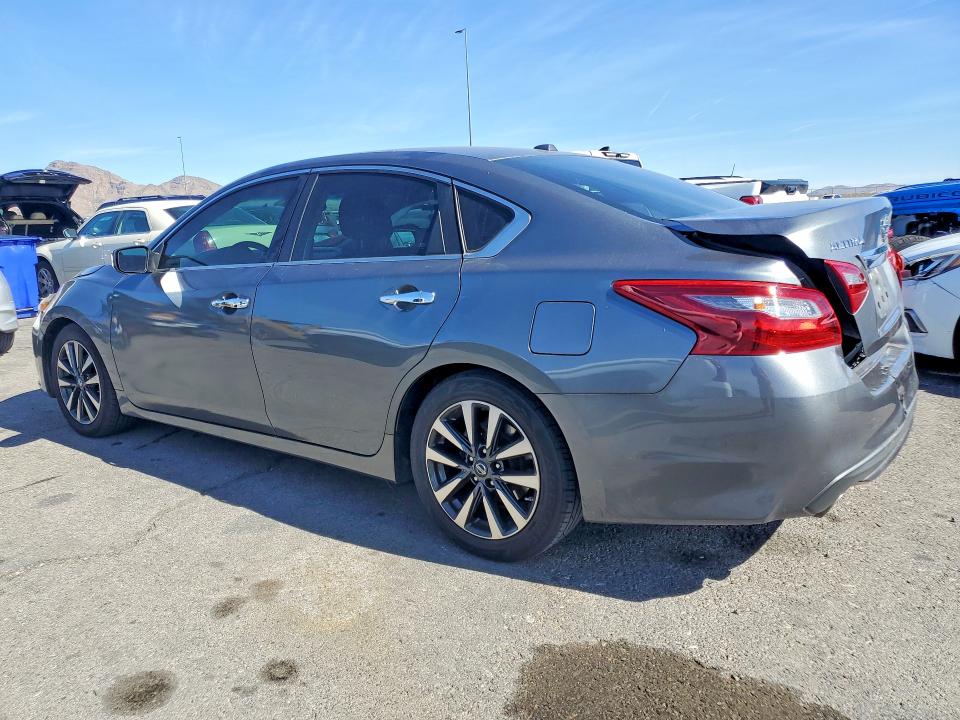 Продаж на аукціоні авто 2018 Nissan Altima, vin: 1N4AL3AP0JC215327, номер лоту: 79041225