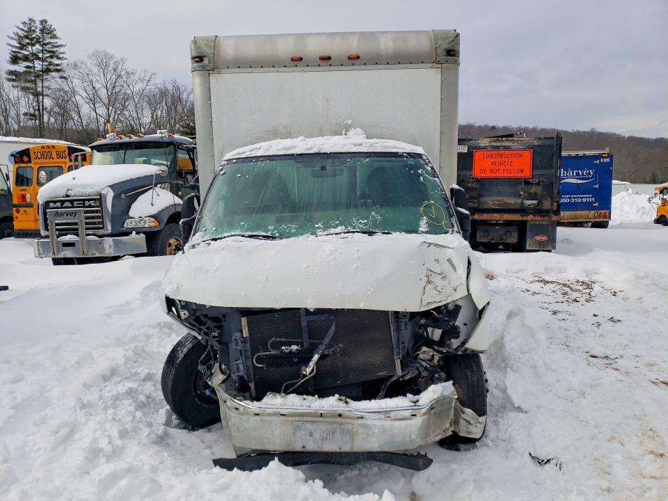 75545005 :رقم المزاد ، 1GB3G2CGXF1265660 vin ، 2015 Chevrolet Express G3500 مزاد بيع