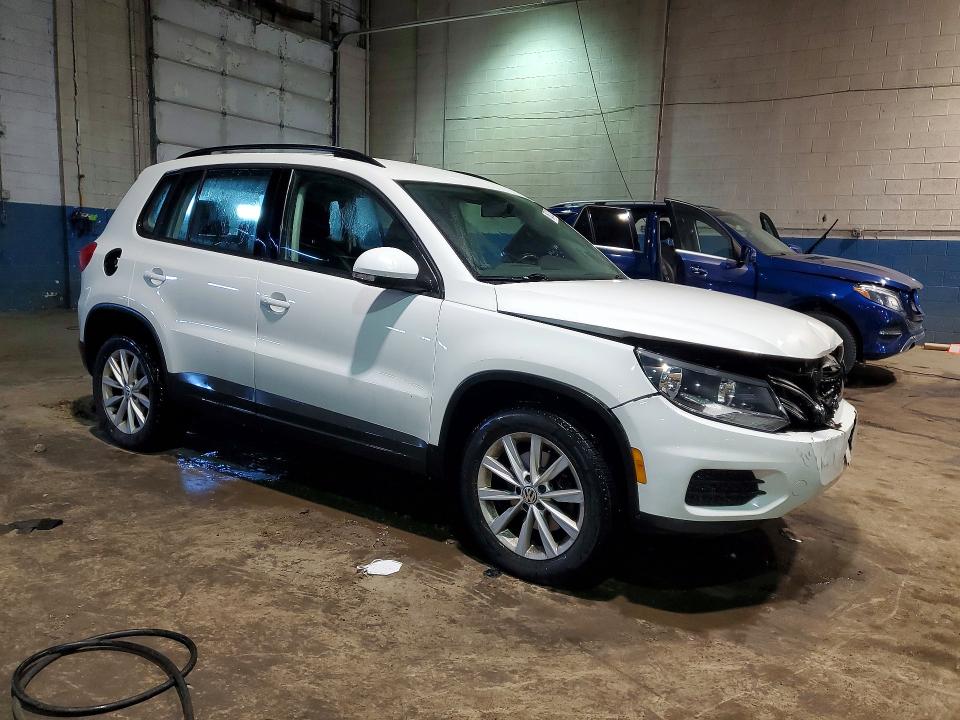 Продажа на аукционе авто 2017 Volkswagen Tiguan, vin: WVGBV7AX0HK045224, номер лота: 76010235