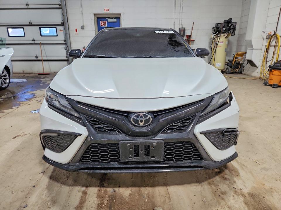 Продаж на аукціоні авто 2022 Toyota Camry, vin: 4T1KZ1AK0NU064085, номер лоту: 78427575