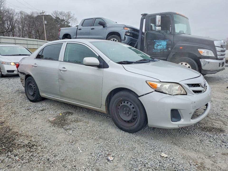 Продаж на аукціоні авто 2013 Toyota Corolla, vin: 2T1BU4EE5DC926740, номер лоту: 77136805