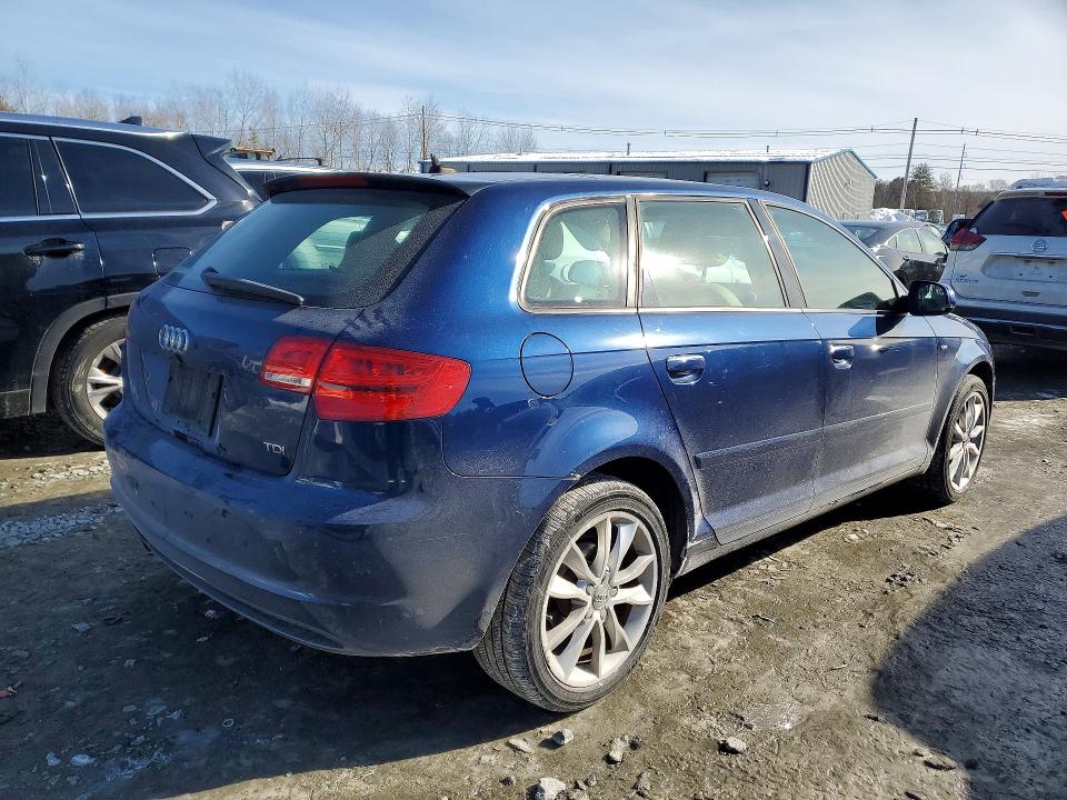 73015965 :رقم المزاد ، WAUBJAFM7CA056311 vin ، 2012 Audi A3 مزاد بيع