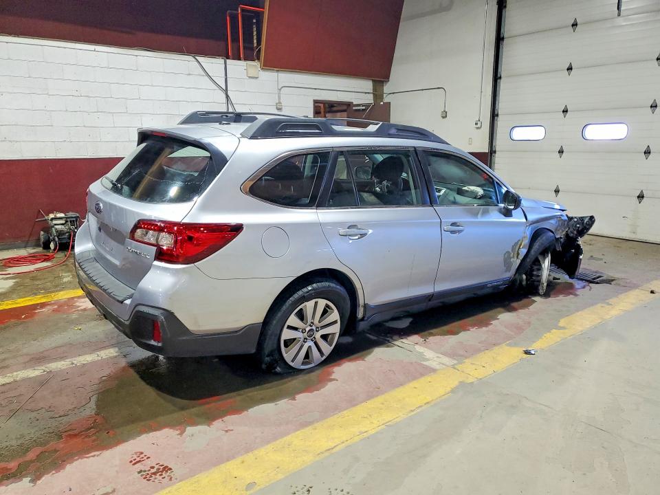 72853655 :رقم المزاد ، 4S4BSABC9K3303419 vin ، 2019 Subaru Outback مزاد بيع