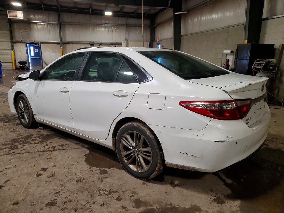 73635285 :رقم المزاد ، 4T1BF1FK4HU784558 vin ، 2017 Toyota Camry مزاد بيع