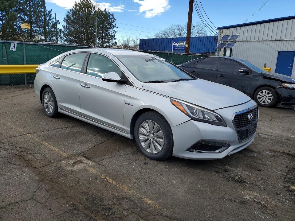 Продаж на аукціоні авто 2016 Hyundai Sonata Hybrid, vin: KMHE24L12GA019970, номер лоту: 79623285