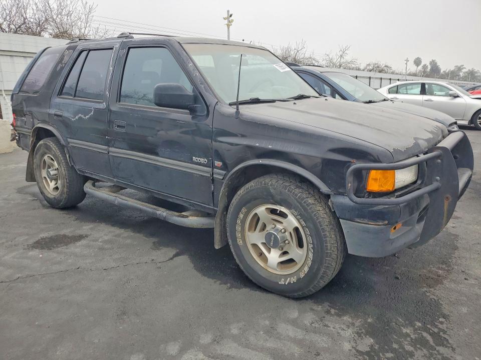 75656145 :رقم المزاد ، 4S2CM58V0V4302679 vin ، 1997 Isuzu Rodeo مزاد بيع