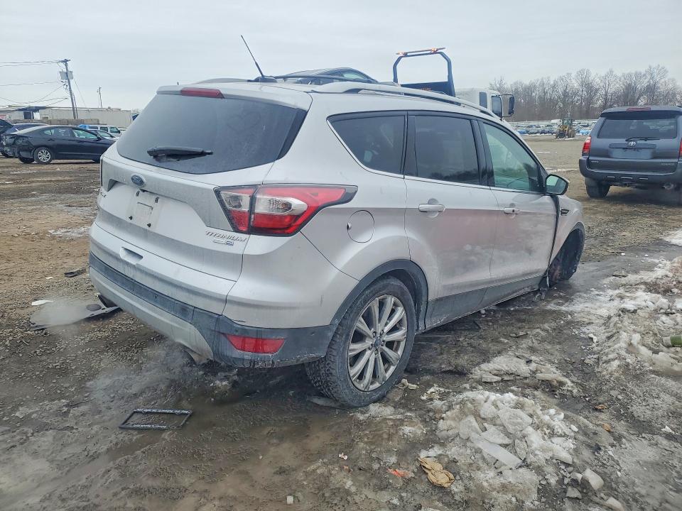 Продаж на аукціоні авто 2017 Ford Escape, vin: 1FMCU9J91HUA07770, номер лоту: 76969345