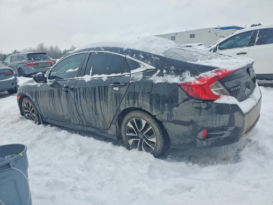 Продажа на аукционе авто 2018 Honda Civic, vin: 2HGFC2F51JH000507, номер лота: 74733265