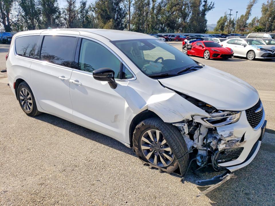 2024 Chrysler Pacifica მანქანა იყიდება აუქციონზე, vin: 2C4RC1S77RR157154, აუქციონის ნომერი: 75843385