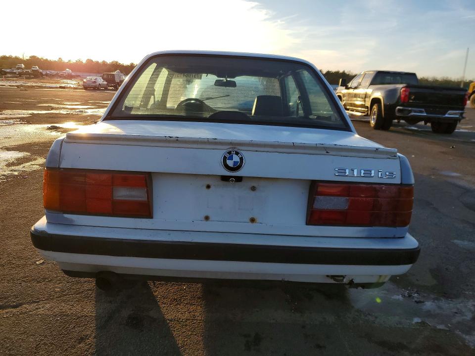 1991 Bmw 318 Is მანქანა იყიდება აუქციონზე, vin: WBAAF9310MEE70520, აუქციონის ნომერი: 75706415