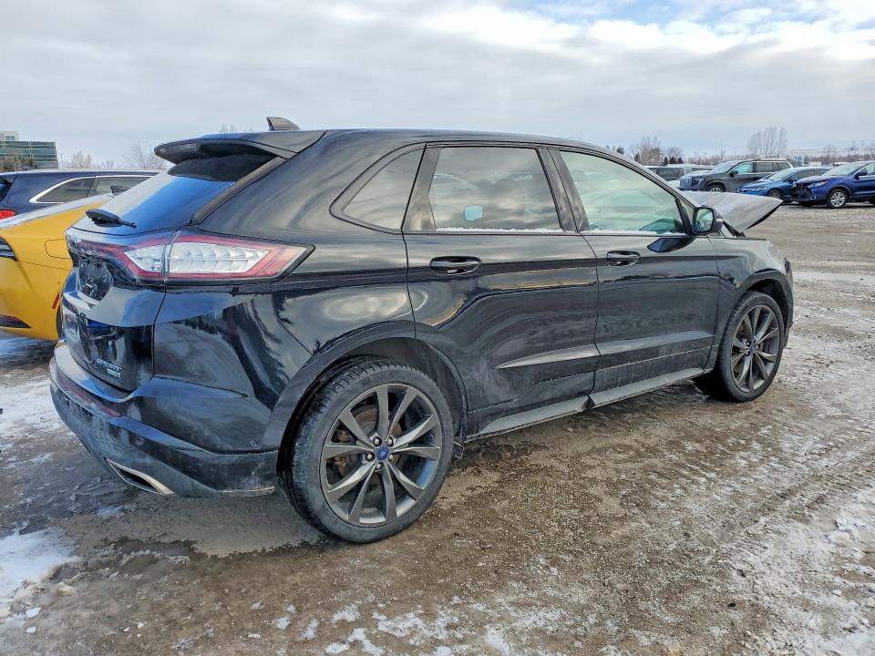 77135895 :رقم المزاد ، 2FMPK4AP8JBC17108 vin ، 2018 Ford Edge مزاد بيع