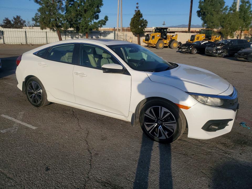 2017 Honda Civic მანქანა იყიდება აუქციონზე, vin: 2HGFC1F38HH650308, აუქციონის ნომერი: 75006765