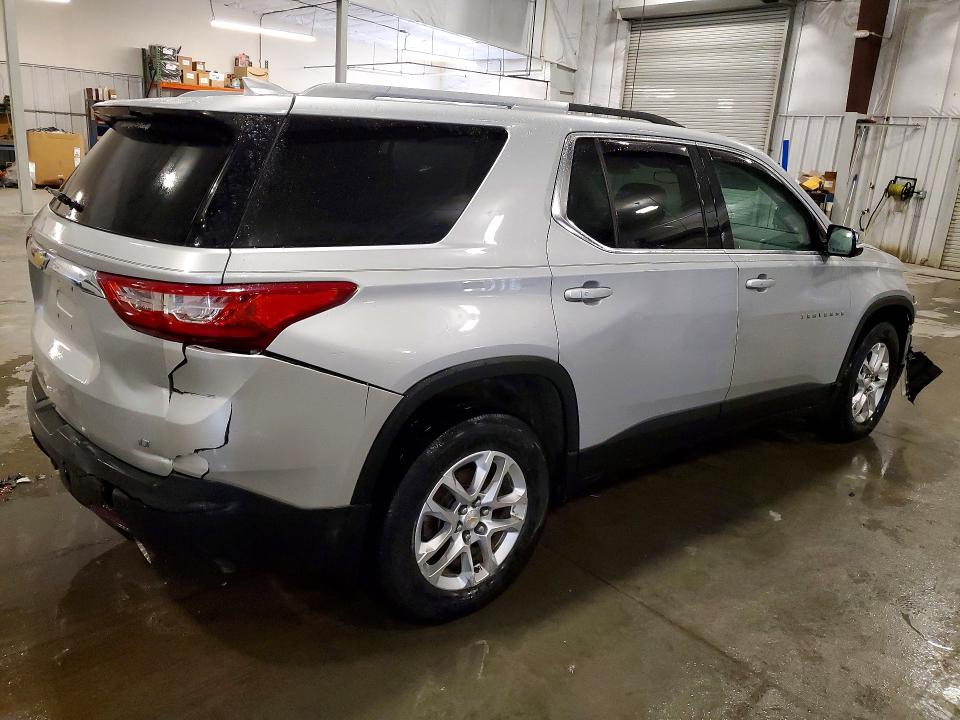 Продаж на аукціоні авто 2018 Chevrolet Traverse, vin: 1GNEVGKW2JJ128499, номер лоту: 76924335