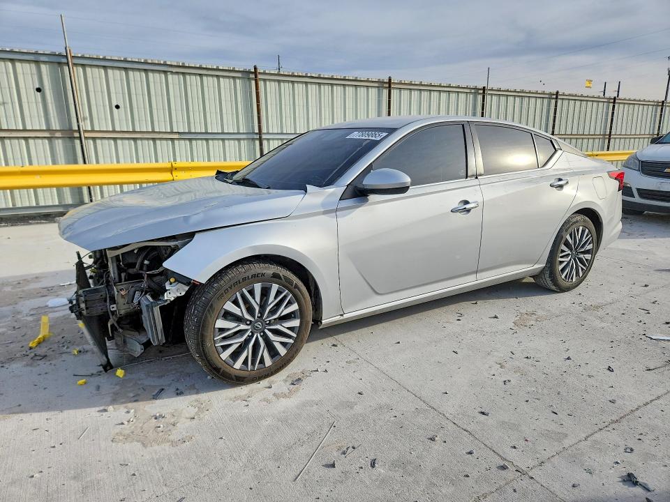 77809865 :رقم المزاد ، 1N4BL4DV1PN331041 vin ، 2023 Nissan Altima مزاد بيع