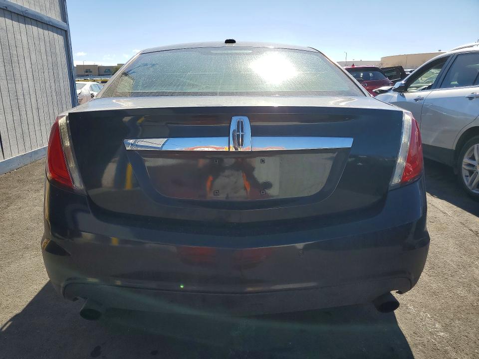77123865 :رقم المزاد ، 1LNHL9FT2BG607412 vin ، 2011 Lincoln Mks مزاد بيع
