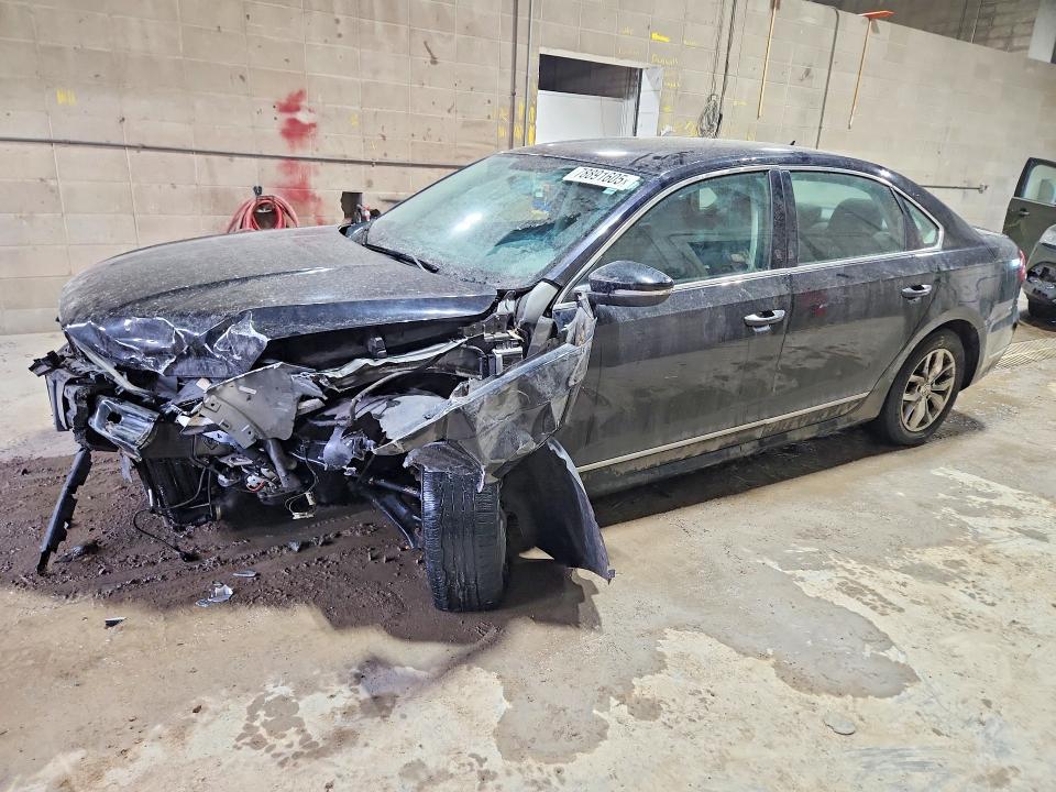 78891605 :رقم المزاد ، 1VWAT7A33HC040285 vin ، 2017 Volkswagen Passat مزاد بيع