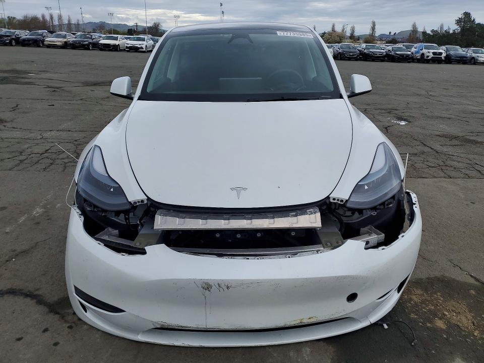 77735985 :رقم المزاد ، 7SAYGDED0SF276431 vin ، 2025 Tesla Model Y مزاد بيع
