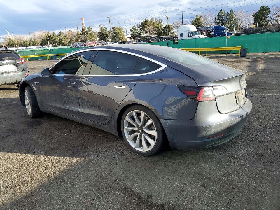 Продажа на аукционе авто 2019 Tesla Model 3, vin: 5YJ3E1EA1KF402040, номер лота: 78894735