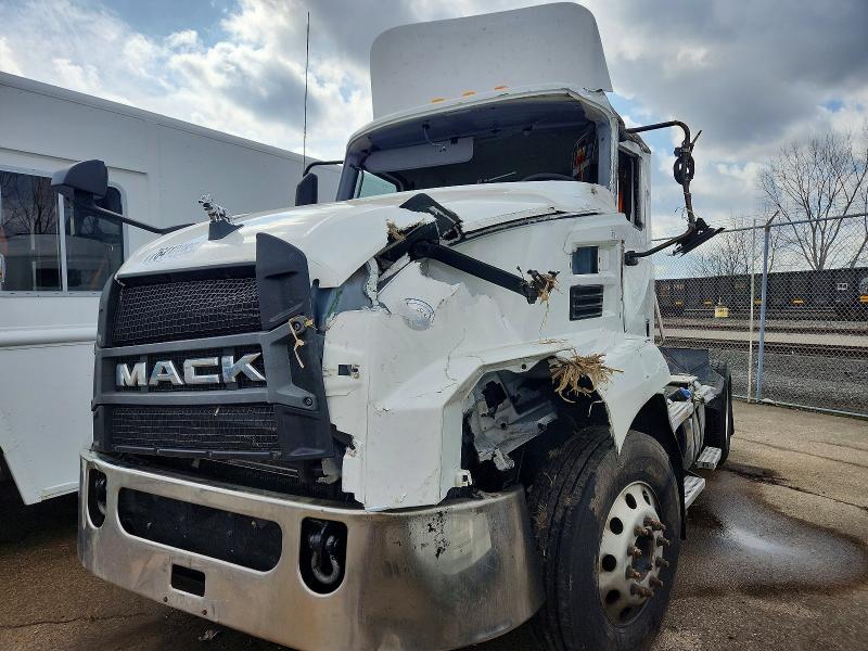 2022 Mack Anthem მანქანა იყიდება აუქციონზე, vin: 1M1AN3AYXNM003063, აუქციონის ნომერი: 76412285