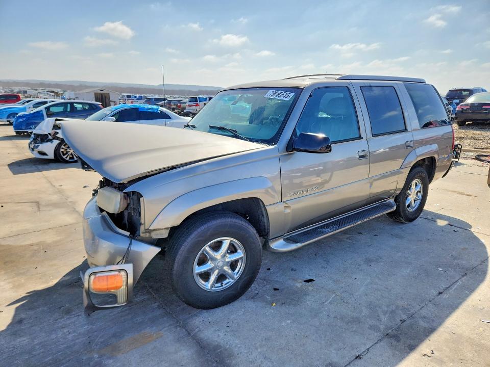 Продажа на аукционе авто 2000 Cadillac Escalade, vin: 1GYEK63RXYR230434, номер лота: 79080545