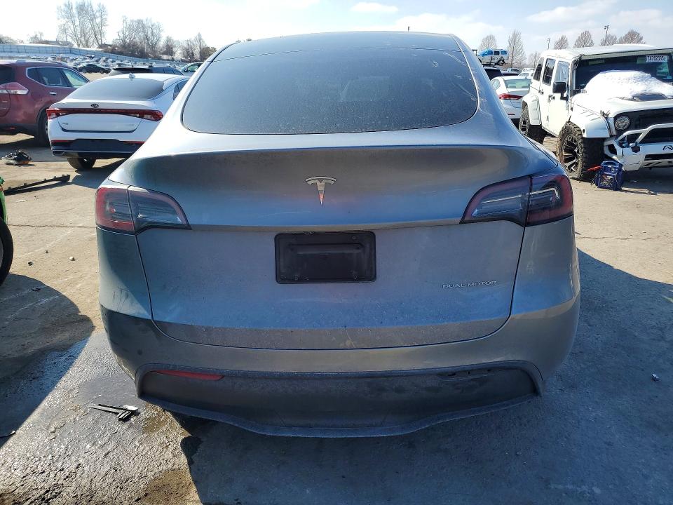 2024 Tesla Model Y მანქანა იყიდება აუქციონზე, vin: 7SAYGDEE3RA294714, აუქციონის ნომერი: 75956055