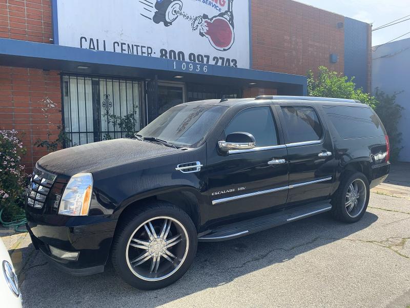 2011 Cadillac Escalade მანქანა იყიდება აუქციონზე, vin: 1GYS3GEF3BR269222, აუქციონის ნომერი: 78325795