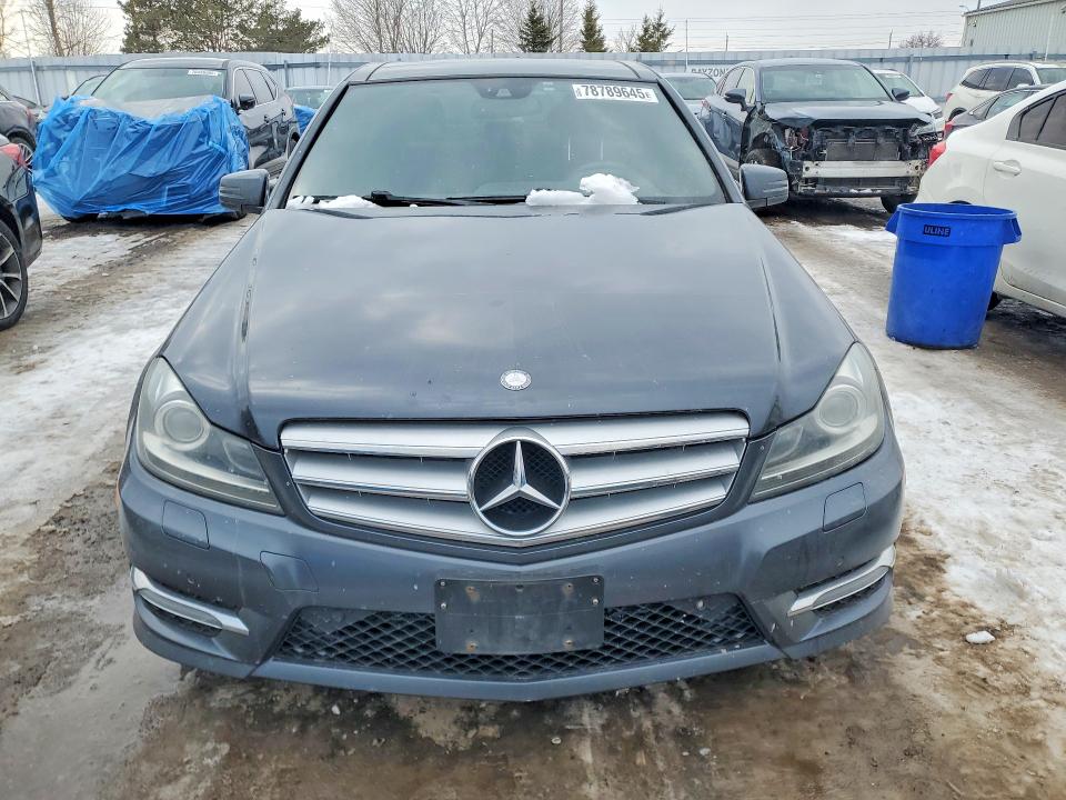 2013 Mercedes-benz C მანქანა იყიდება აუქციონზე, vin: WDDGF8JB6DA852354, აუქციონის ნომერი: 78789645
