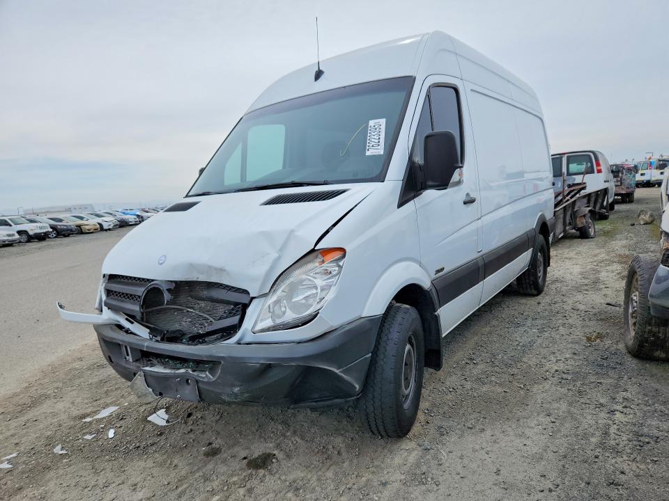 Продажа на аукционе авто 2010 Mercedes-benz Sprinter, vin: WD3PE7CC7A5471673, номер лота: 76223395