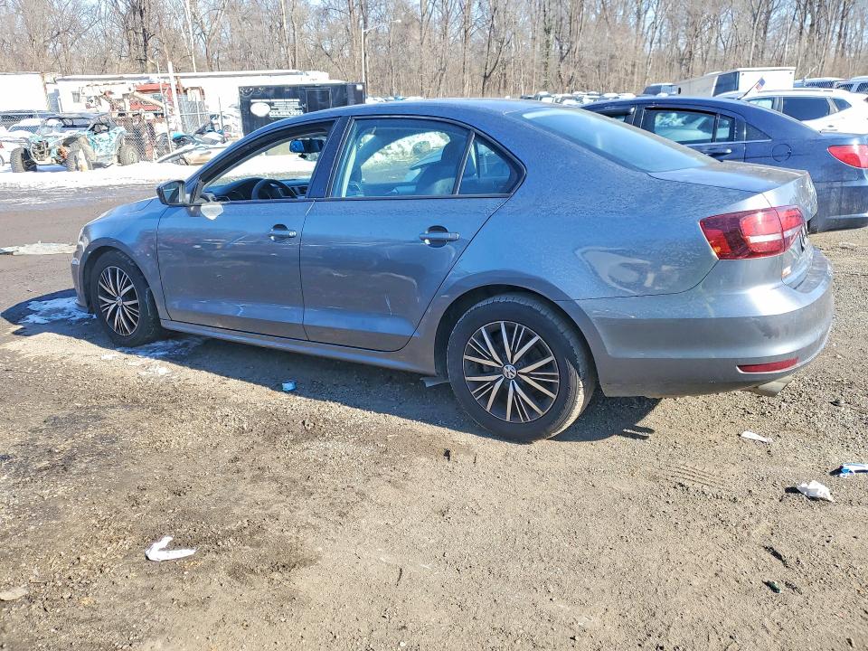 74900945 :رقم المزاد ، 3VWB67AJ9JM206873 vin ، 2018 Volkswagen Jetta مزاد بيع