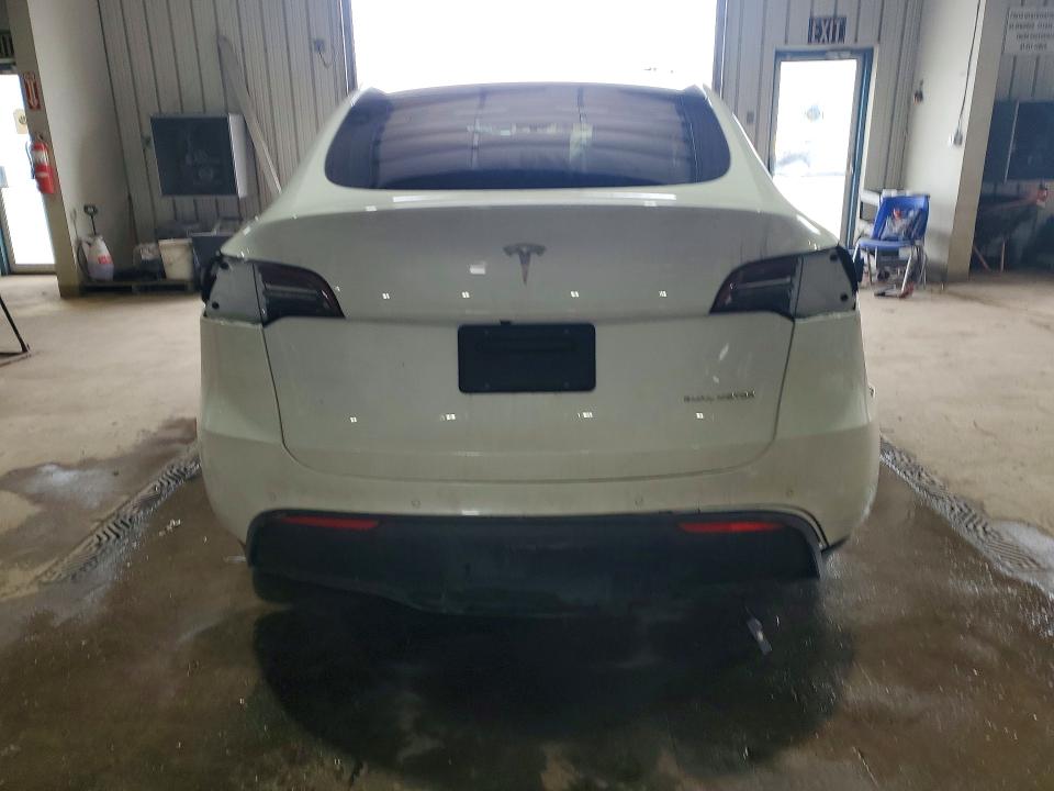 Продажа на аукционе авто 2021 Tesla Model Y, vin: 5YJYGAEE8MF301812, номер лота: 76621155