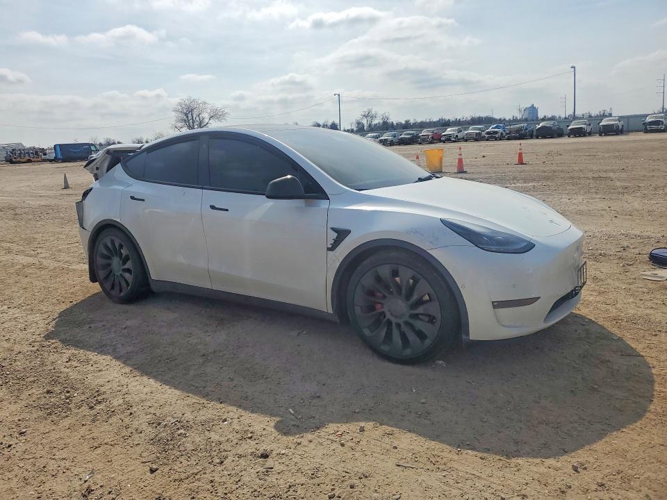 77019735 :رقم المزاد ، 7SAYGDEF3NF457691 vin ، 2022 Tesla Model Y مزاد بيع