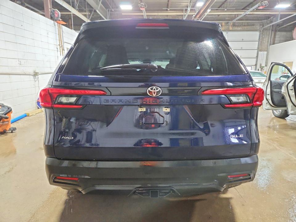 Продажа на аукционе авто 2024 Toyota Grand Highlander, vin: 5TDAAAB55RS069986, номер лота: 76494615