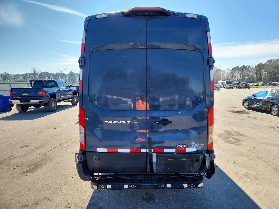 74512045 :رقم المزاد ، 1FTBR3X89LKA47970 vin ، 2020 Ford Transit T- مزاد بيع