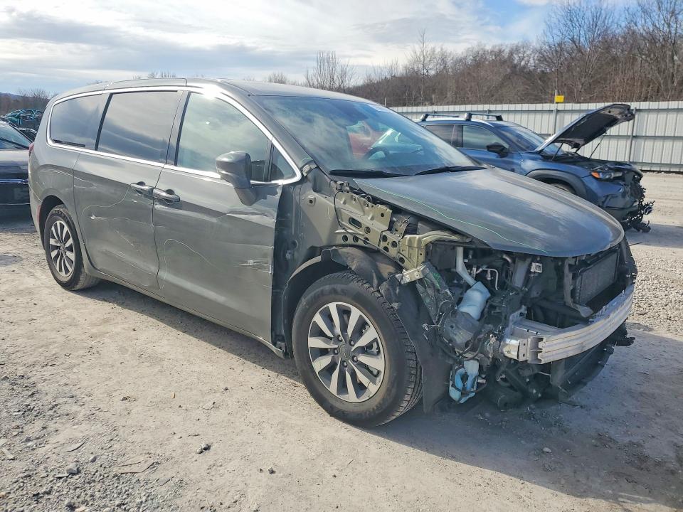 Продажа на аукционе авто 2022 Chrysler Pacifica, vin: 2C4RC1L74NR118885, номер лота: 75998395